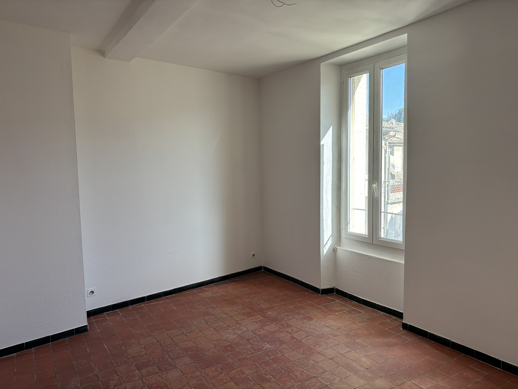 Vente Appartement 56m² 4 Pièces à Vaison-la-Romaine (84110) - Sarro Immobilier